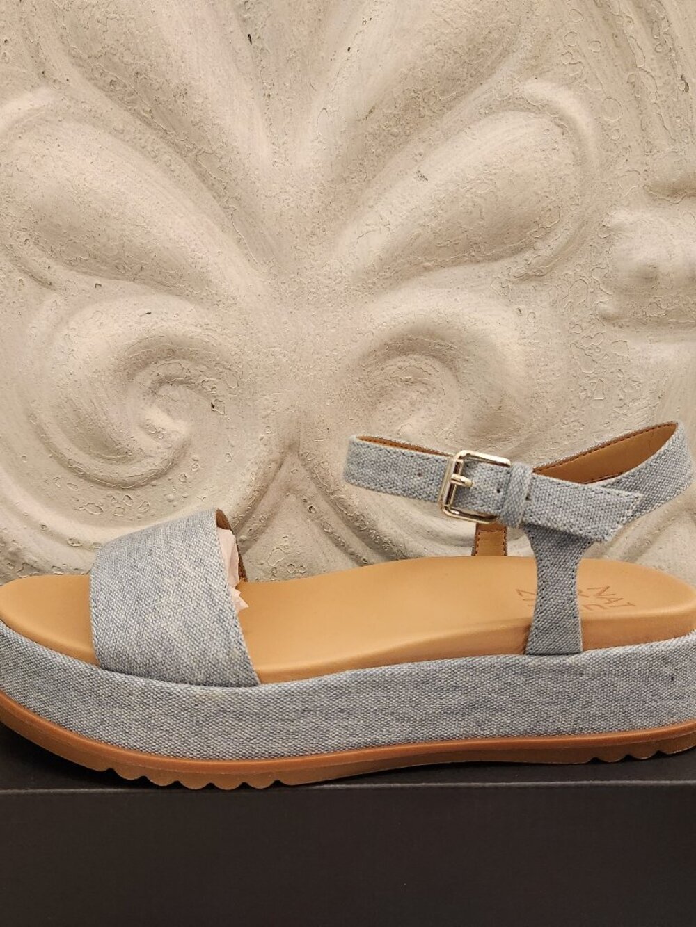 Naturalizer "Zane" Light Blue Denim Sandals. NIB. Size Various - Picture 2 of 10